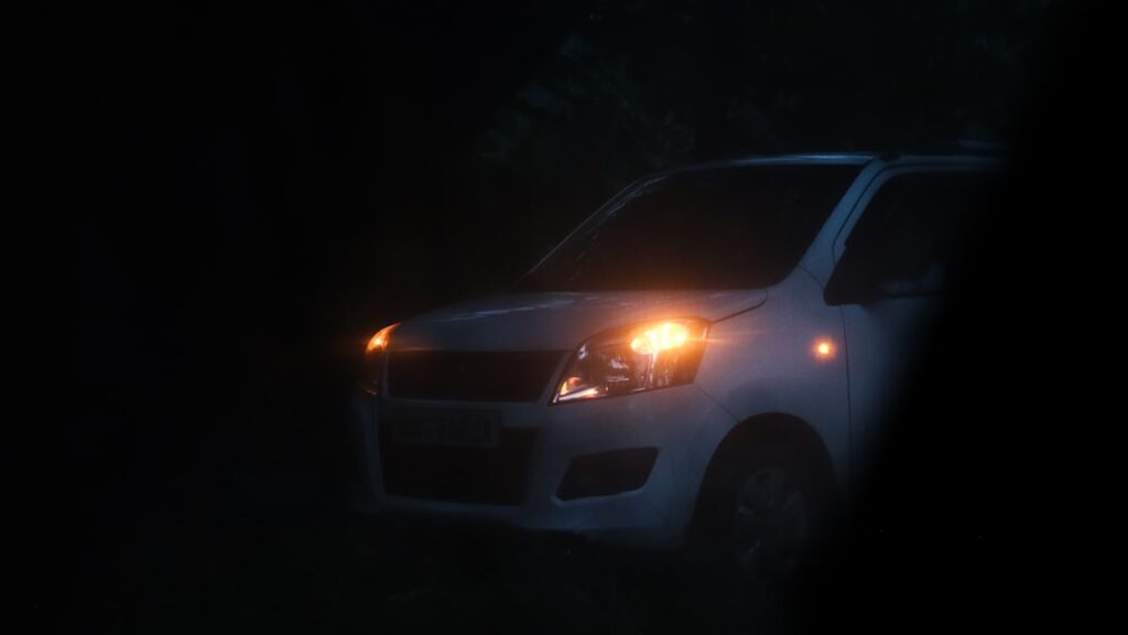 what is a light mcqueen car - Wagon R relflection shot with headlight On