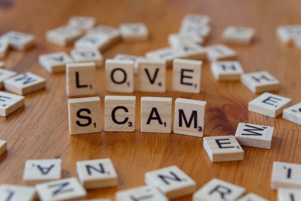 Complete Guide to How To Deal With Scammer